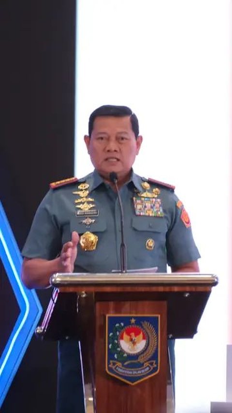 Bukan Panser Anoa, Begini Potret Panglima TNI Yudo Naik Reog Ditonton Ratusan Prajurit