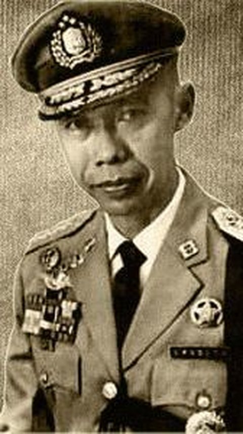 Momen Soeharto Buat Jenderal Hoegeng Menangis