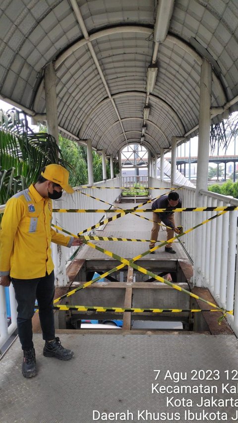 Bertambah Lagi, Pelat Besi JPO di Daan Mogot Hilang