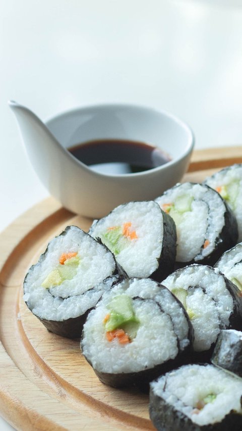 4 Cara Membuat Kecap Sushi atau Shoyu Ala Rumahan, Mudah Dibuat & Lezat