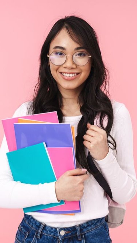 Cara Membuat Deskripsi Diri Mahasiswa Baru yang Menarik, Berikut Contohnya