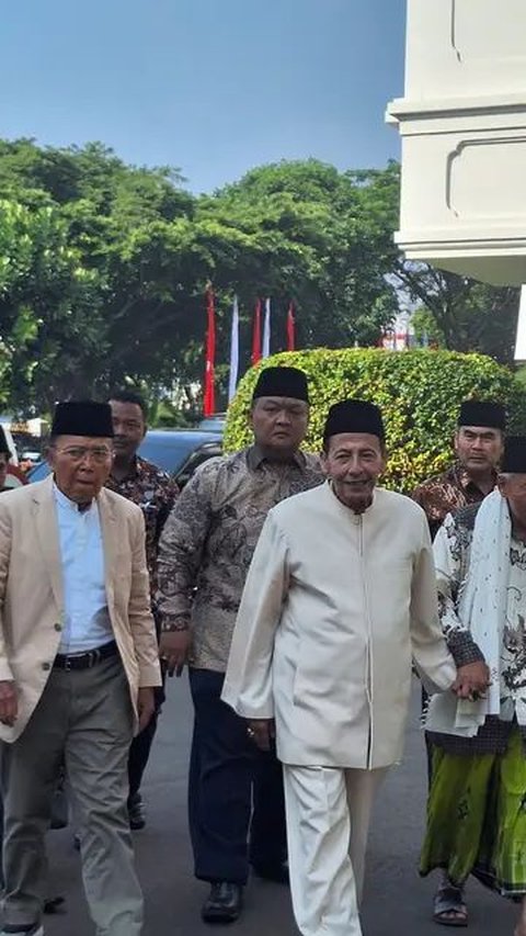 Prabowo dan Habib Luthfi Temui Jokowi di Istana