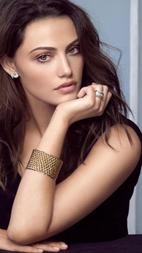 7 Most Gorgeous Female Scientists in the World