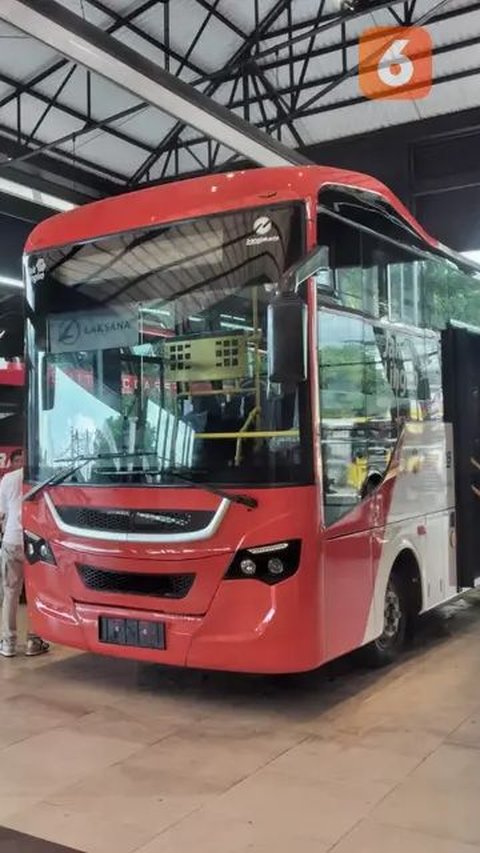 Pangkas Konsumsi Energi Fosil, BUMN Ini Gunakan Bus Listrik untuk Operasional Perusahaan