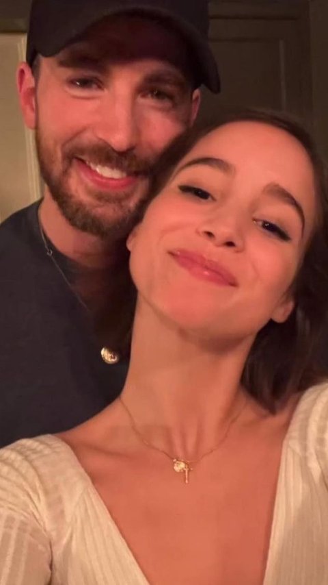 Chris Evans and Alba Baptista Got Married in Massachusetts