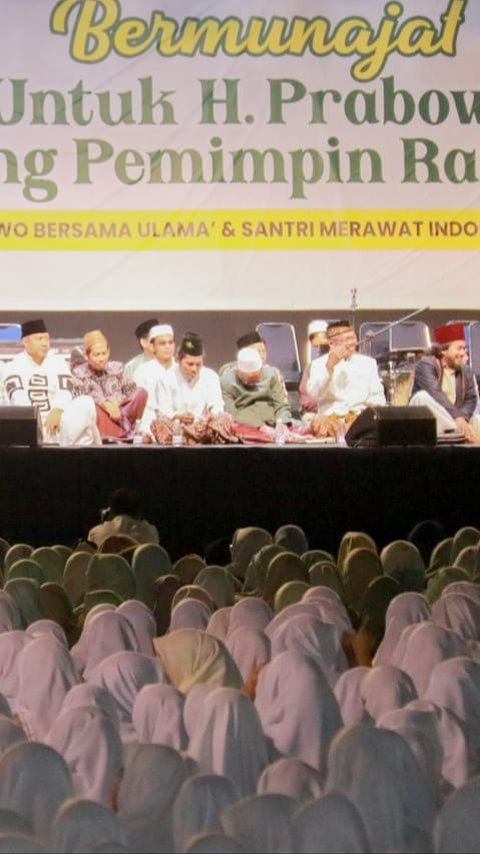 Kiai NU dan Ribuan Santri di Jatim Deklarasi Dukung Prabowo