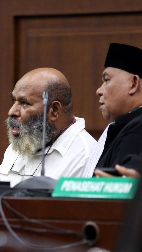 Lukas Enembe Dituntut 10,5 Tahun Penjara Dalam Kasus Suap dan Gratifikasi Proyek di Papua