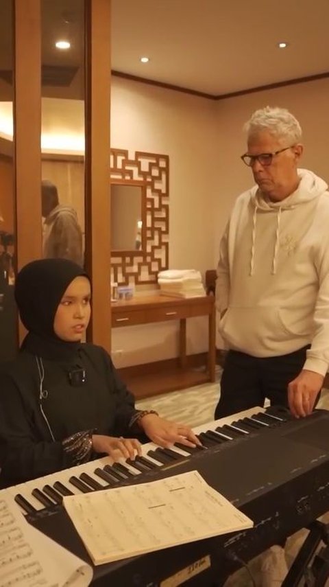 Bertemu Idola, Ini Momen Putri Ariani Latihan hingga Manggung bareng David Foster