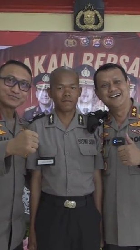 Siswa Bintara Polri Video Call Sang Ibu Dikawal 2 Jenderal, Handphonenya Dipegangi Kapolda