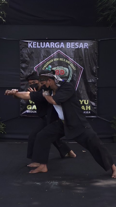 Mengenal Silat Godot dari Karawang, Terinspirasi dari Monyet dan Gunakan Tenaga Lawan untuk Menyerang