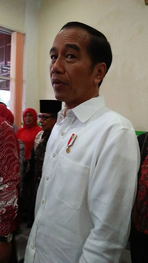 VIDEO: Pedas Jokowi Sindir Polusi Jakarta Bikin Batuk-Batuk!
