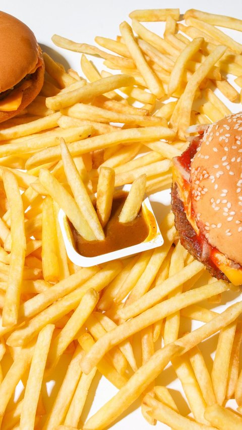 5 Health Problems Lurking Junk Food Lovers