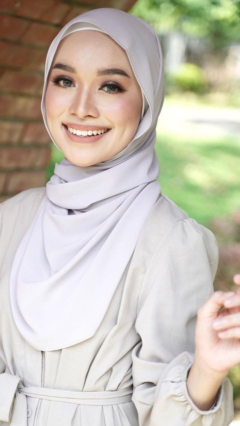 Styling Flowy Hijab with a Simple Wrap, Achieve an Elegant Look in an Instant