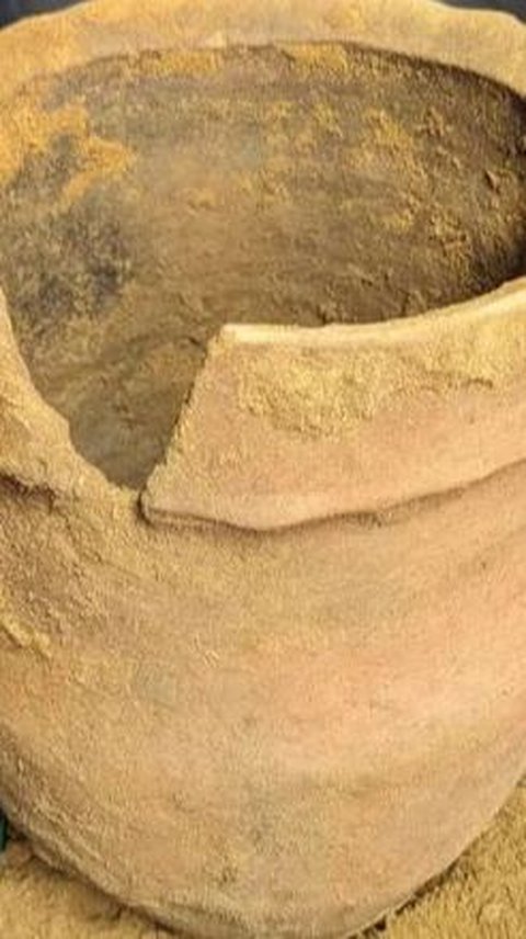 Guci Berusia 4.000 Tahun Ini Masih Utuh, Ditemukan di Desa Bawah Tanah dari Zaman Perunggu