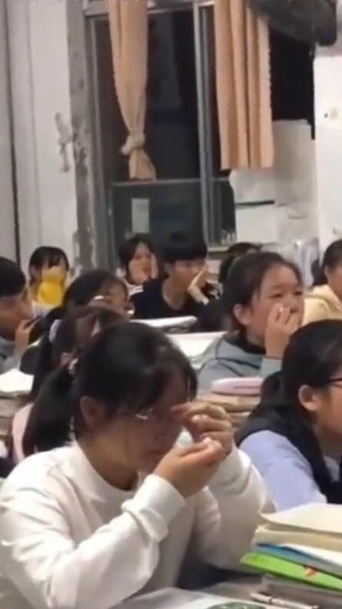 Di Sekolah China, Anak-Anak Wajib Nonton Video tentang Susahnya Orangtua Cari Uang