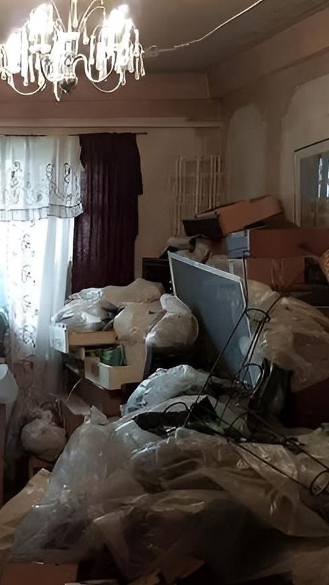 Female Occupant Doesn't Pay Rent for 2 Months, When the Rental Room is Checked, It's Dirtier and Scarier Than a Garbage Dump