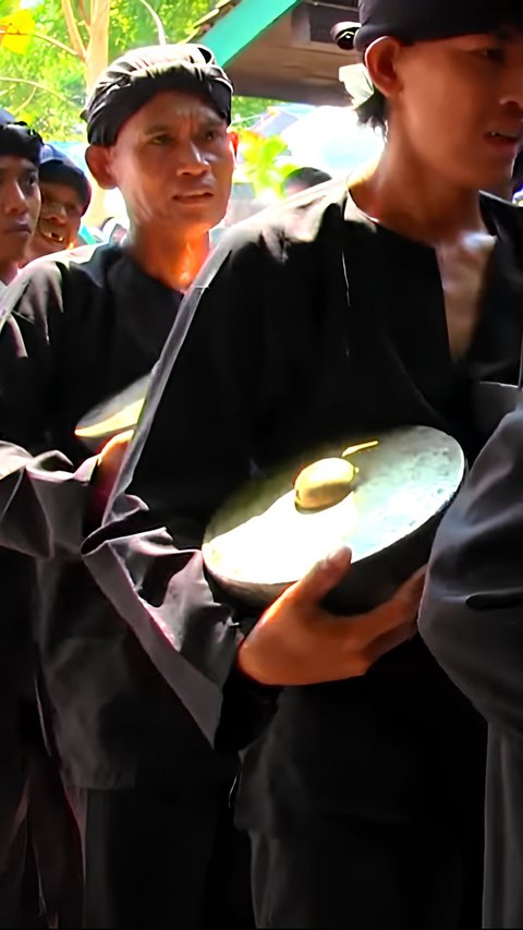 Fakta Unik Siraman Gong Sekaten, Prosesi Memandikan Gamelan Berusia 600 Tahun di Keraton Kanoman Cirebon