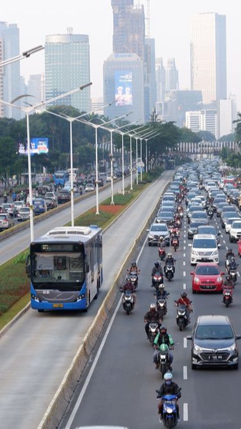 Benarkah Kabar Tarif Transjakarta Disesuaikan Status Ekonomi Penumpang? Begini Jawaban Dishub DKI