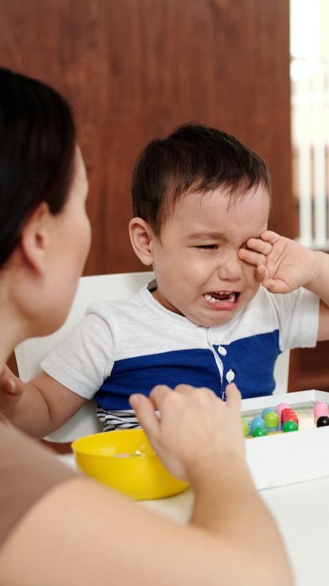 Parents Can't Stand Hearing Their Child Cry? Try Self-Reflection