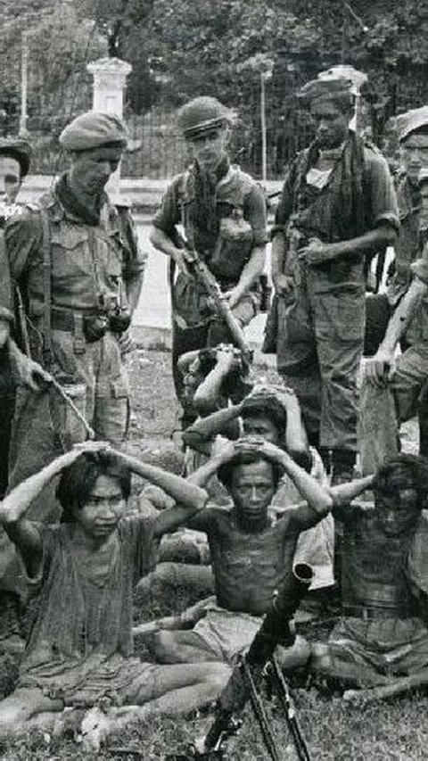 Deretan Potret Lawas Aktivitas Tentara Belanda di Indonesia yang Jarang Terekspos, Ada yang Bikin Sedih