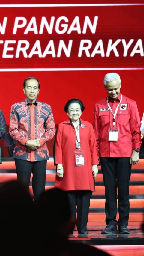 Jokowi, Megawati dan Ganjar Bisik-Bisik soal Cawapres, Bahas Nama Khofifah?