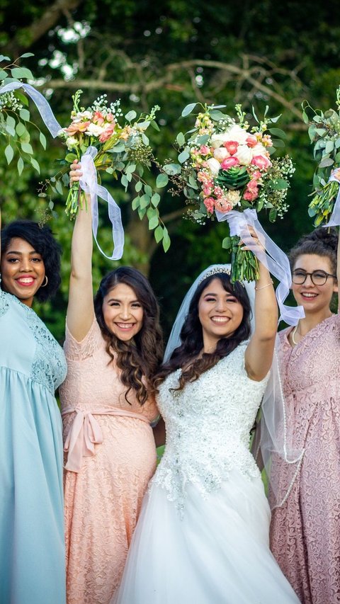 Cerita Wanita Terlilit Utang Gegara Sering Jadi Bridesmaid