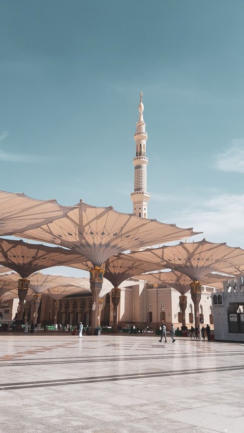 Arab Saudi Larang Jemaah Bawa Barang Ini ke Masjid Nabawi