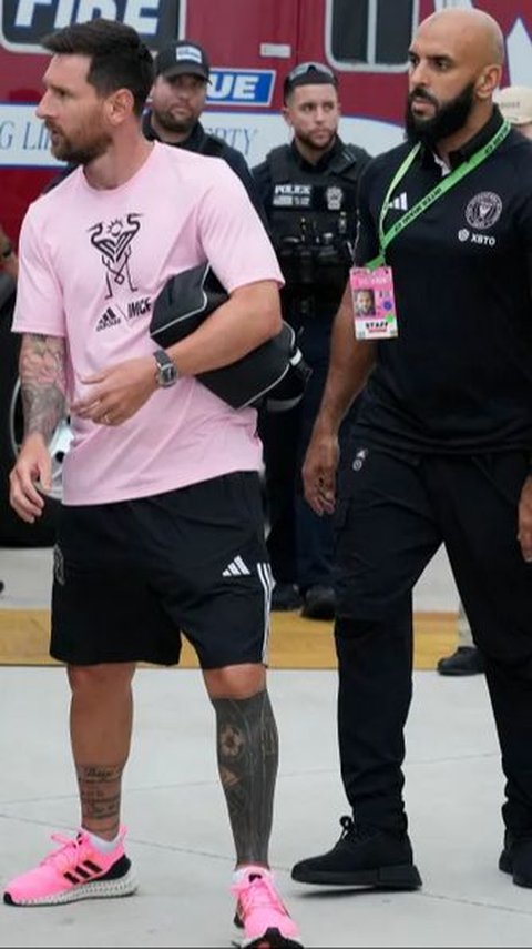 Confirmed. Lionel Messi's Bodyguard is NOT an Ex-Navy SEAL