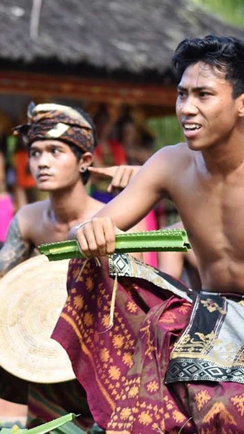 Mengenal Tradisi Perang Pandan di Timur Bali, Rutin Dilaksanakan Meski Sebabkan Luka-Luka