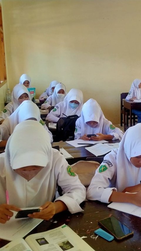 It Happened Again, Teacher Cuts the Hair of Hijab-Wearing Student and Becomes the Focus of Netizens' Attention until Susi Pudjiastuti