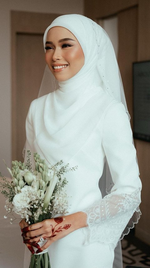 Inspirasi Look Elegan Pengantin Hijab ala Negeri Jiran