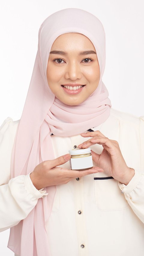 Apakah SPF Cocktailing Aman Bagi Kulit? Begini Kata Dermatologis