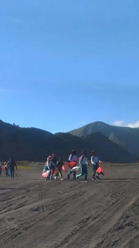 Wisata Gunung Bromo Tutup karena Kebakaran, Bagaimana Nasib Tiket yang Sudah Dibeli Online?