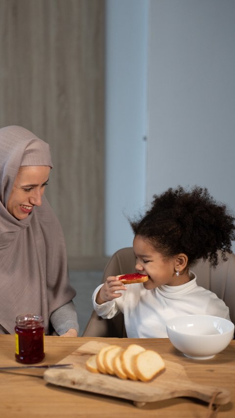 Kebiasaan Makan Anak Sangat Dipengaruhi Orangtua, Pentingnya Beri Teladan yang Baik