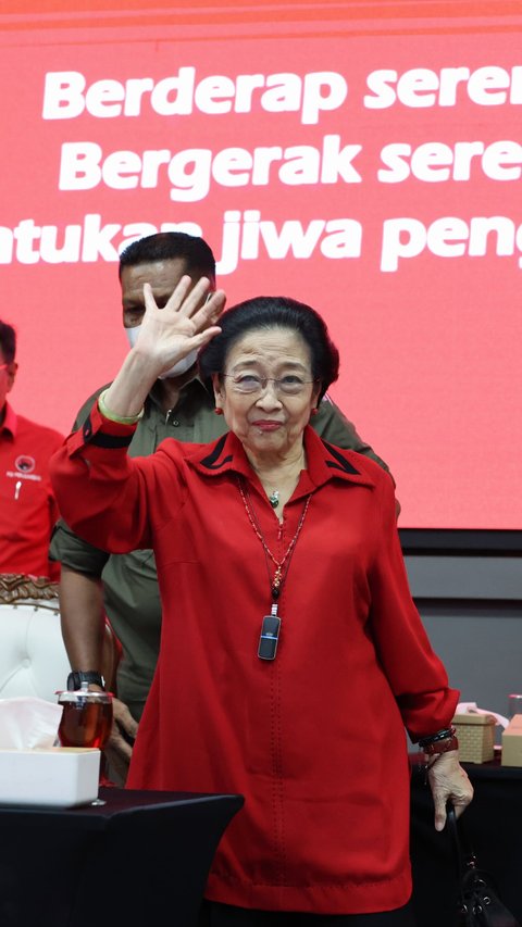 VIDEO: Nada Tinggi! Megawati Tunjuk-Tunjuk Jenderal TNI 