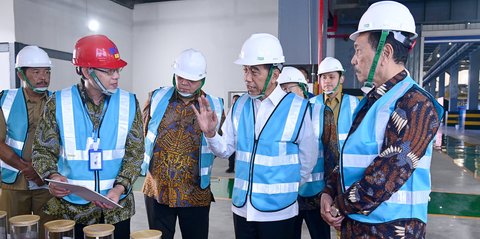VIDEO: Amarah Jokowi Sampai Ketok Podium Berkali-kali, Tegas Minta Menteri Melawan Meski Kalah!