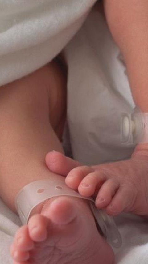Bayi Perempuan Ditinggalkan dalam Kamar Mandi Tak Terpakai di Cakung, Polisi Buru Pelaku