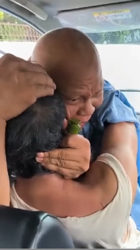 Begini Kondisi Sopir Taksi Blue Bird Viral Usai Pingsan dan Ditolong Rekan di Tol, Pihak Perusahaan Turun Tangan