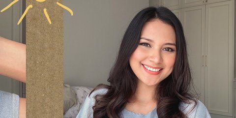 Potret Indah Permatasari Lagi Gabut di Rumah Malah Dandan, Penampilan Cantiknya Bikin Netizen Terpukau