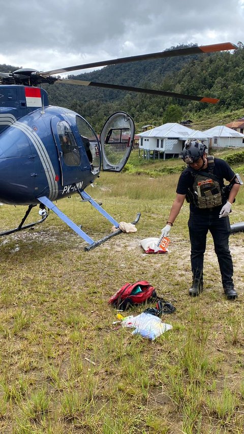 VIDEO: Ngeri! Penampakan Lubang Peluru Bukti KKB Tembaki Helikopter Tewaskan Pilot Glen di Timika