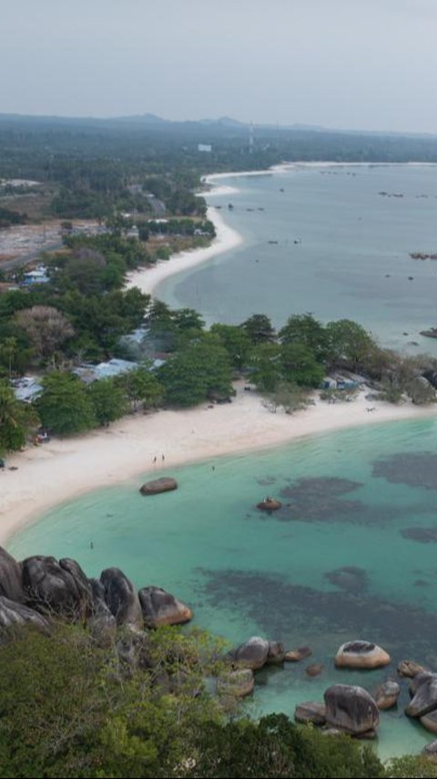 Pesona Pantai Tanjung Tinggi Belitung, Dipenuhi Hamparan Bebatuan Granit yang Unik hingga Jadi Tempat Syuting Laskar Pelangi