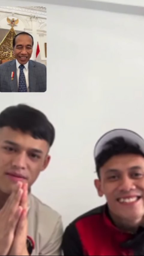 Jokowi Video Call Peraih Emas Olimpiade Paris Veddriq dan Rizki Juniansyah: Saya & Rakyat Bangga!