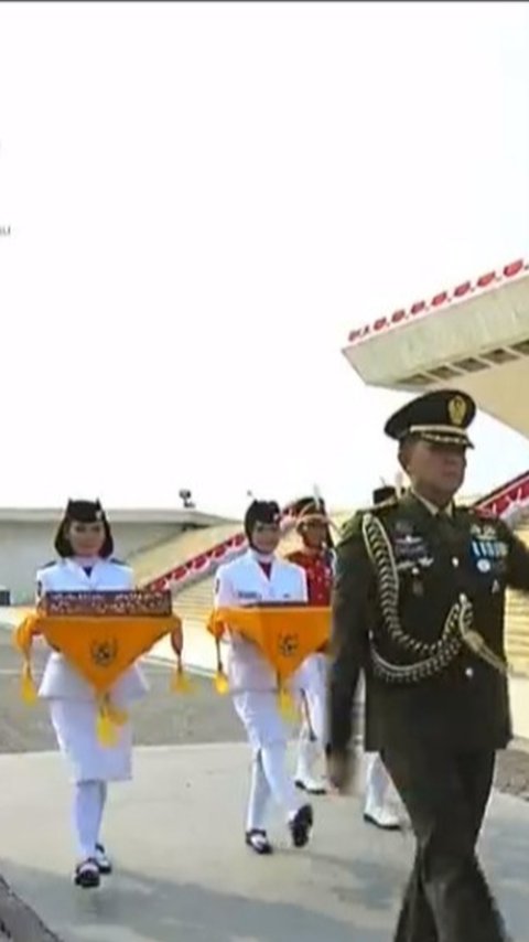 Dilepas Heru Budi dan Dibawa 'Maung', Bendera Pusaka Merah Putih Dikirab Menuju Bandara Halim