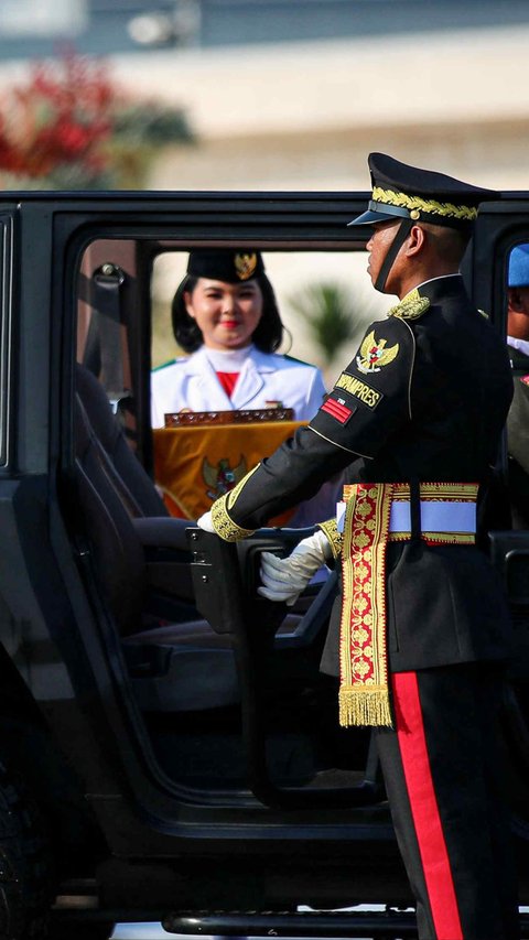 Bendera Merah Putih Tiba di Balikpapan, Dibawa Pakai Rantis ke Istana Garuda IKN