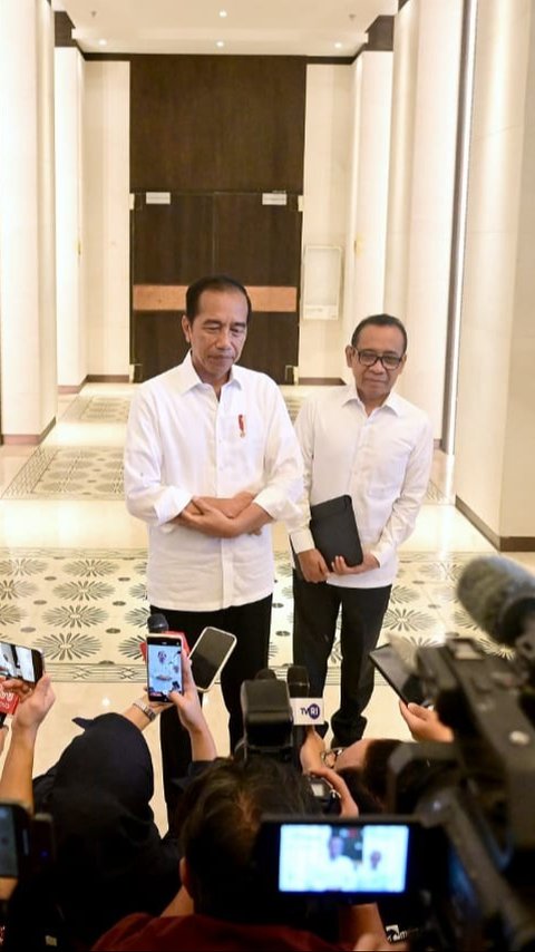 Istana: Pengunduran Diri Airlangga dari Ketum Golkar Tak Ada Kaitan dengan Jokowi