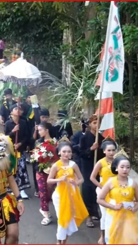 Mengunjungi Kampung Hindu di Pegunungan Banyumas, Suasananya Seperti di Bali