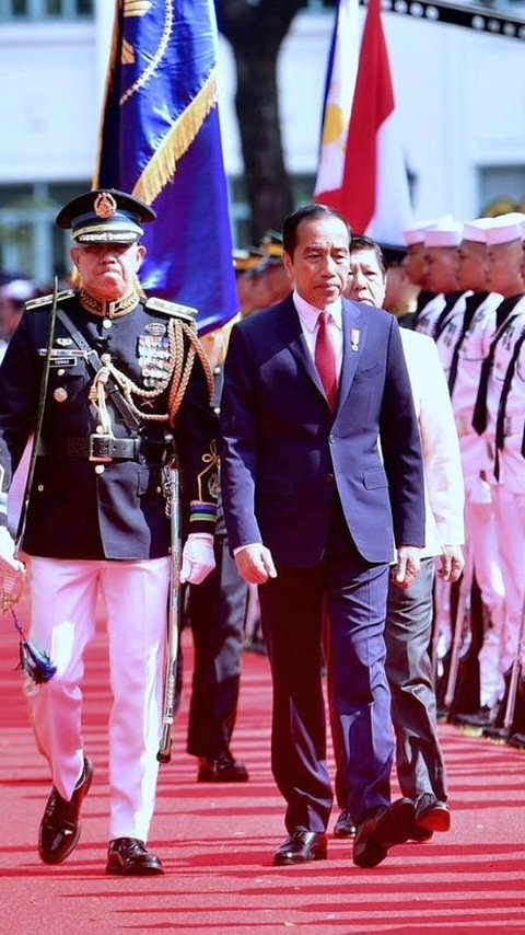 VIDEO: Jokowi Pamer Rasa Puas Menhan Filipina Pakai Kapal Perang Buatan Indonesia