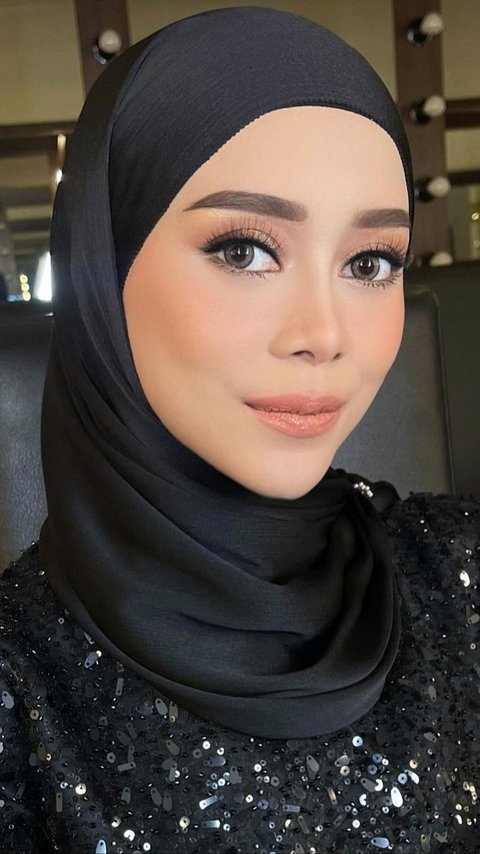 Banjir Pujian, Riasan Makeup Artist Lesty Kejora yang Dikerjakan Hanya 15 Menit