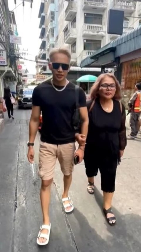 Ngaku Dijadiin Kuli Saat Liburan di Thailand, 8 Potret Jordan Ali Bongkar Kelakuan Ibu Virgoun Selama Pacaran