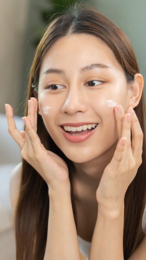 Important Message from a Dermatologist, Do Not Use Excessive Skincare Products